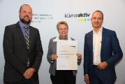 Titelbild: Tiroler Universität UMIT mit klimaaktiv-Preis ausgezeichnet